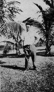 harold dagion at miami beach fl 1930 trip.jpg